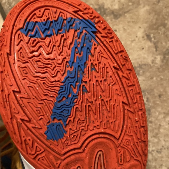 Nike 5.5 Y Kyrie Irving Infinity Kevin Durant Basketball Shoes Nice Condition - Picture 4 of 10